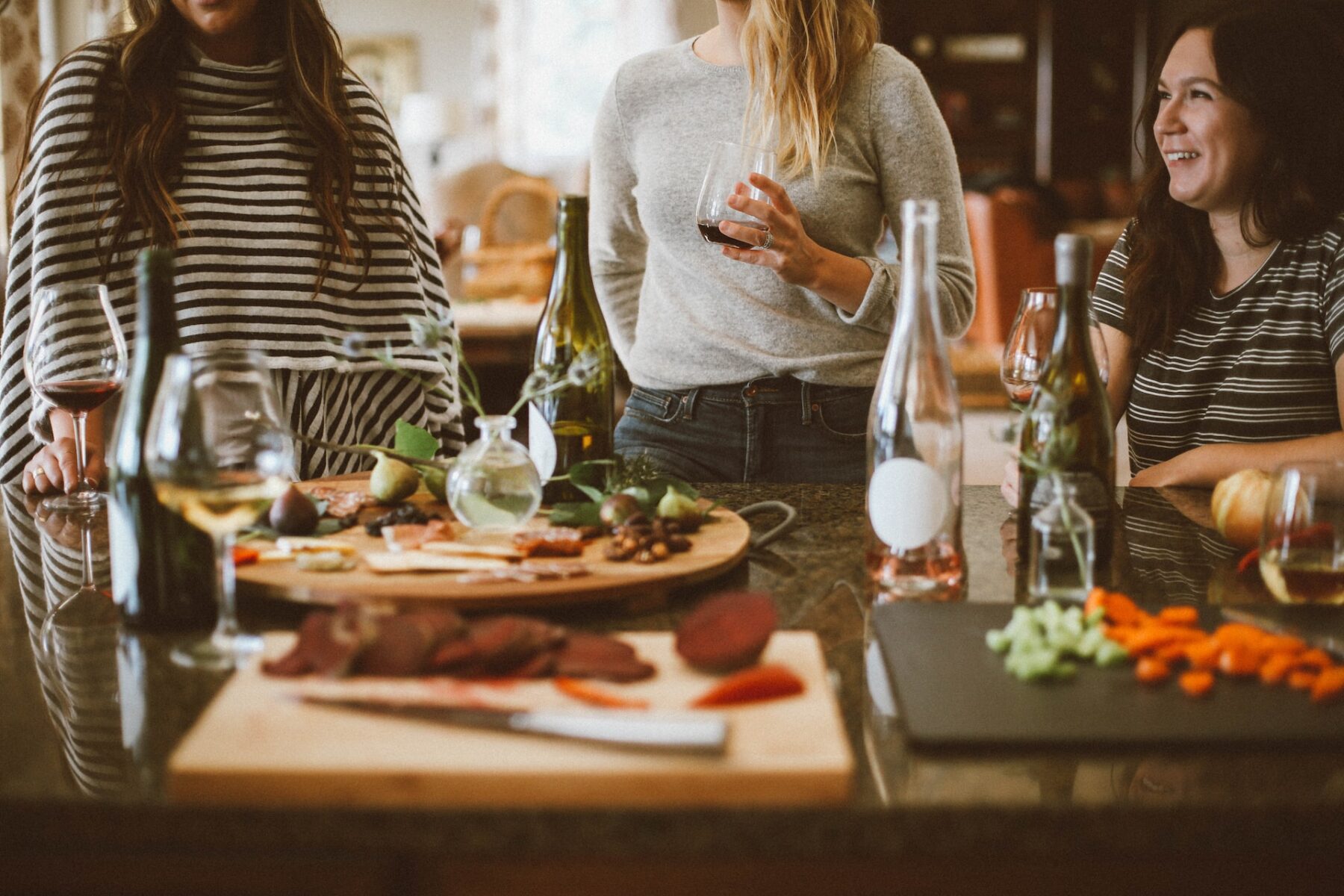 How to Decorate Your Dining Room for Thanksgiving Dinner