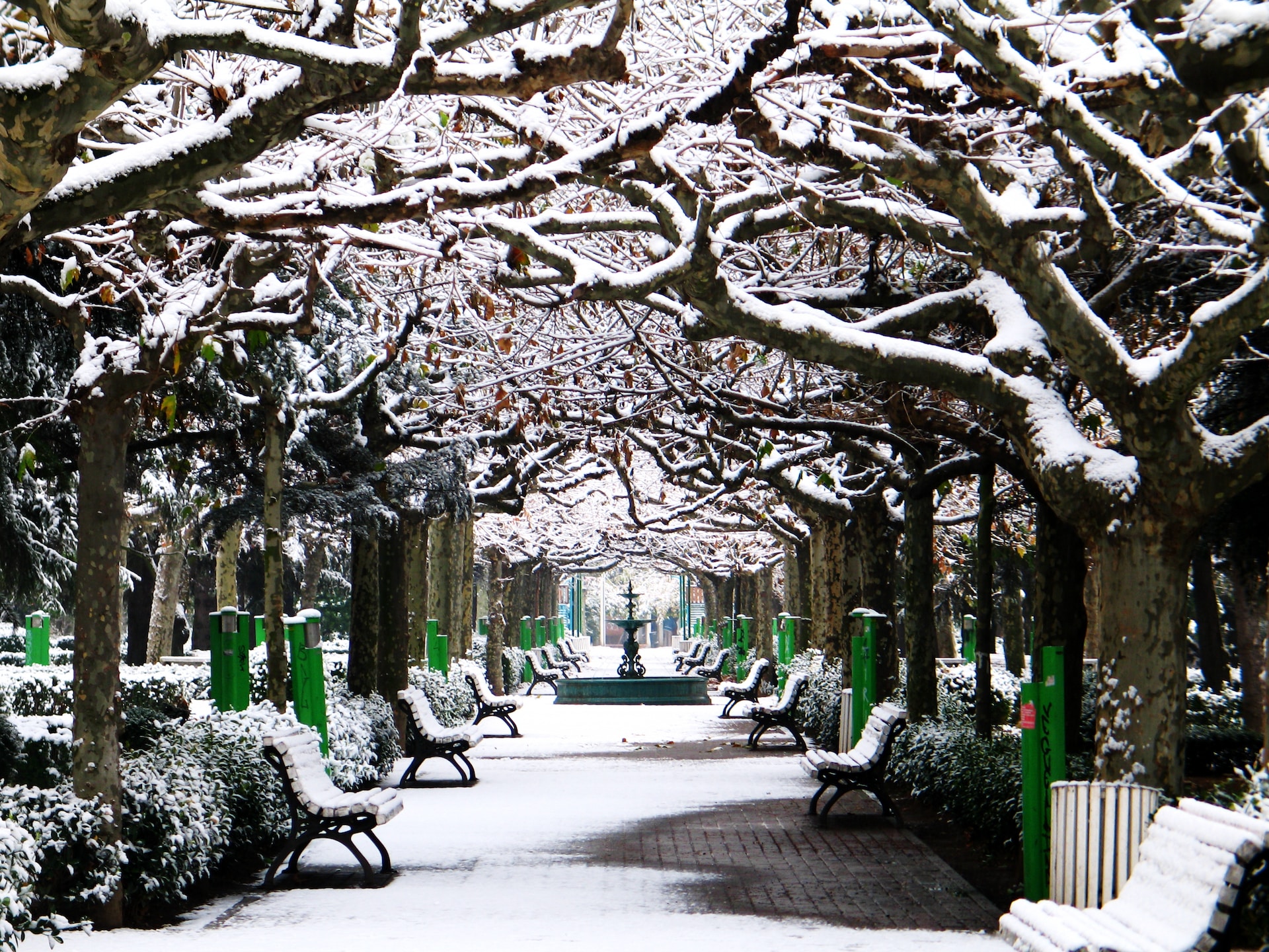 How to Maintain an Outdoor Fountain in the Winter