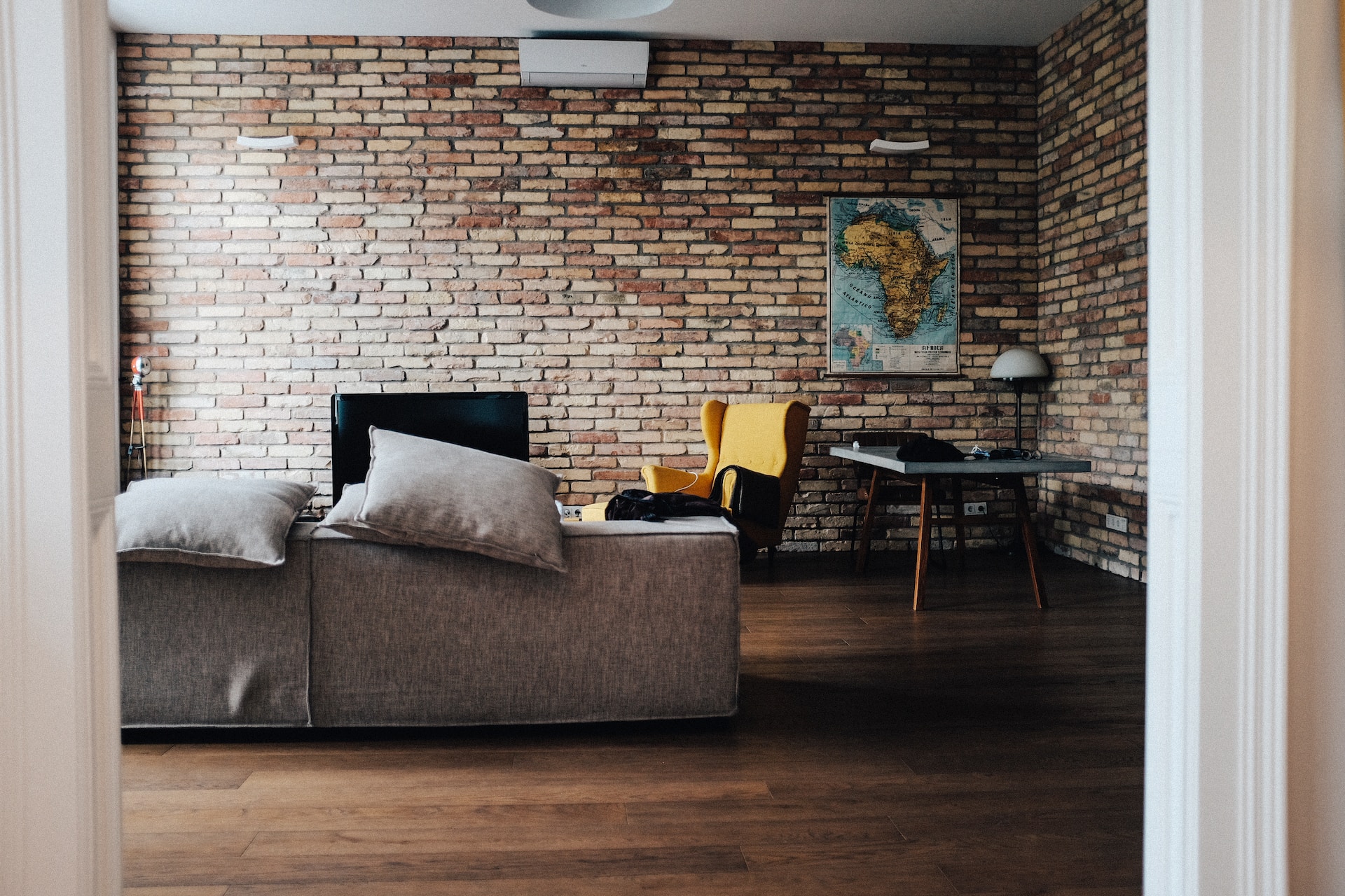 Downsizing Homes: Tips To Adopt A Minimalist Lifestyle